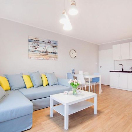 Apartments Gdynia Na Fali With Free Parking By Noclegi Renters 외부 사진